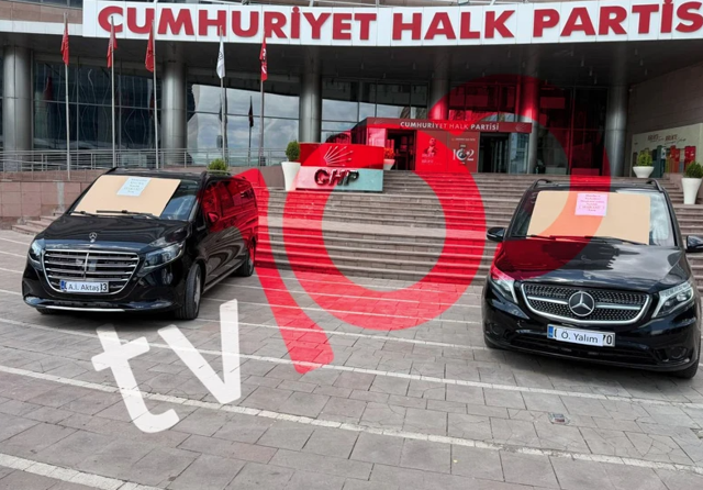 Kılıçdaroğlu harekete geçti! Lüks araçlar CHP Genel Merkezi önünde satışa çıkartıldı - Resim: 0