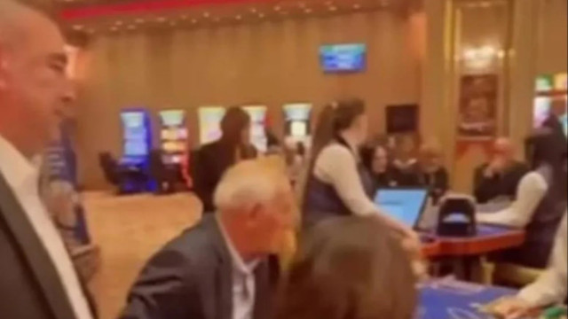 Başkonsolos kumarhanede yakalandı! Merkeze çekildi - Resim: 0