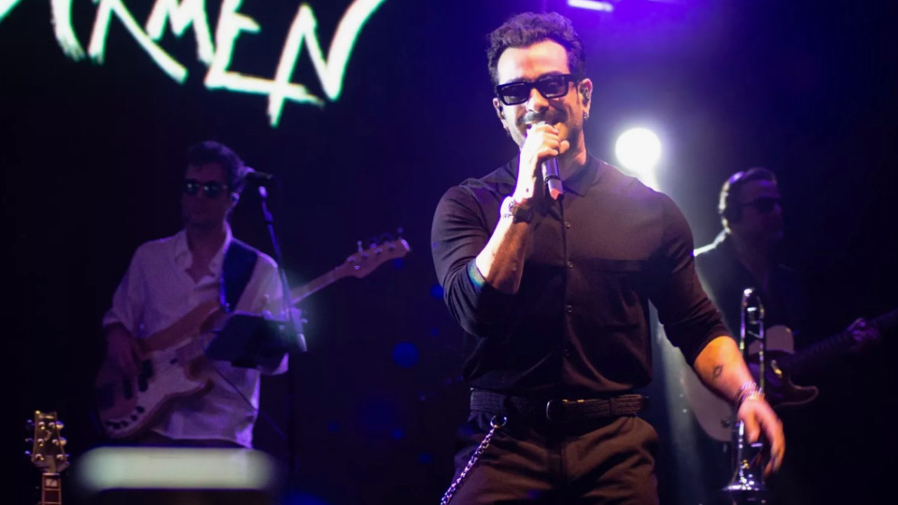 Gökhan Türkmen kızları ile sahnede! Gurur dolu anlar…