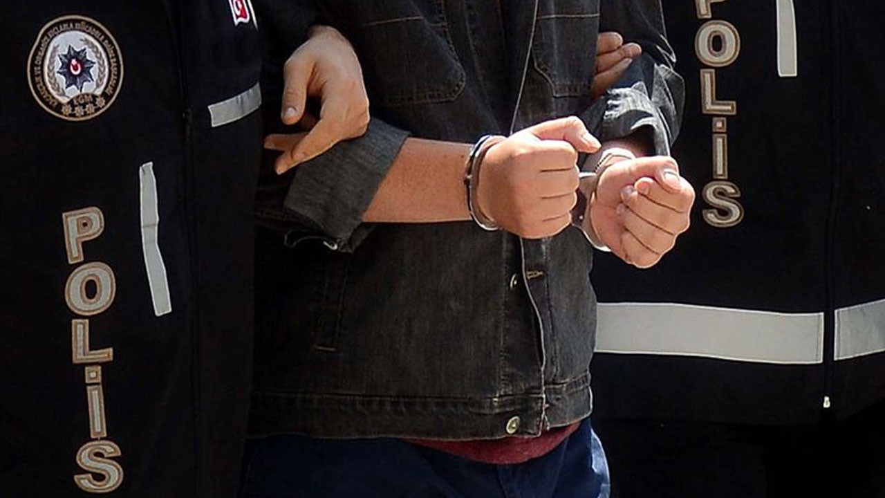 Sosyal medya üzerinden uyuşturucu satanlara yönelik operasyonda 43 şüpheli yakalandı