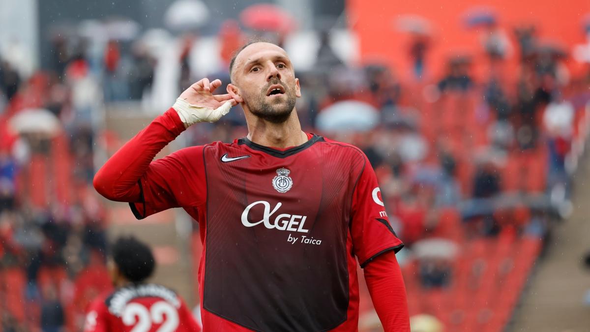 Vedat Muriqi 15’e tamam