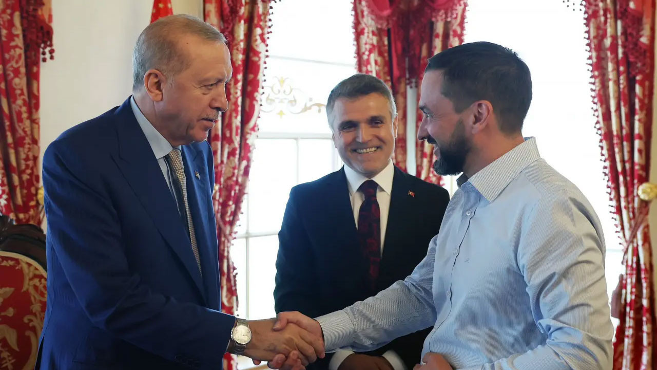 Erdoğan ‘Cake Not Hate’ kampanyasıyla tanınan Harris’i kabul etti